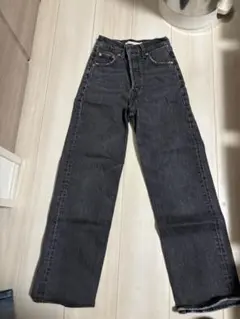 Levi's ダークグレー ストレートデニム