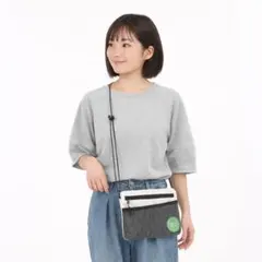 【軽量＆高機能】ショルダーバッグ サコッシュ コンパクト◎ ホワイト