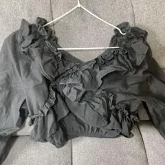 フリル付き黒長袖シャツ M