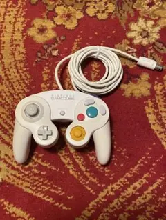 ゲームキューブコントローラー 完動品 gcコン ホワイト 白 スマブラ 後期型