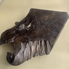 木製ダークブラウン置物 自然な形状