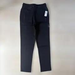 新品GAP 定番ブラックパンツ 140cm