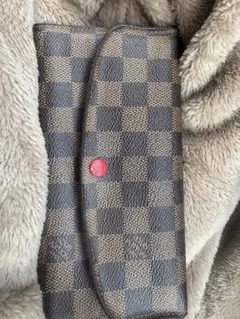 VUITTON 財布