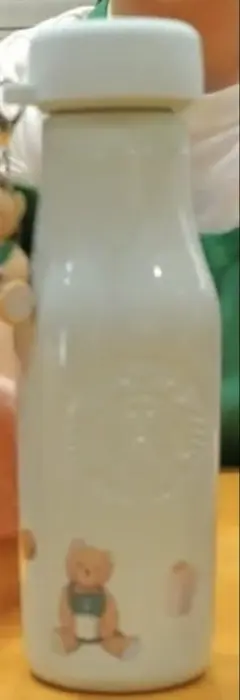 スターバックス　gelato pique ベアチャーム付きボトル ミントグリーン