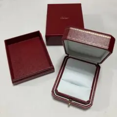 美品　カルティエ　ペアリングケース　結婚指輪入れ　白　レザー調　空箱
