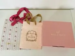 Maison de FLEUR メゾンドフルール　ショップ袋　ギフトボックスのサムネイル