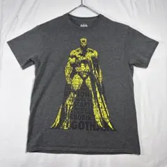 【Batman】バットマンタイポグラフィ・グラフィック　Tシャツ