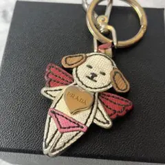 2025年最新】PRADAキーホルダー犬の人気アイテム - メルカリ