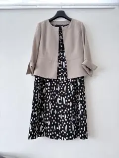 ストレッチジャケットとワンピースセット　サイズ11