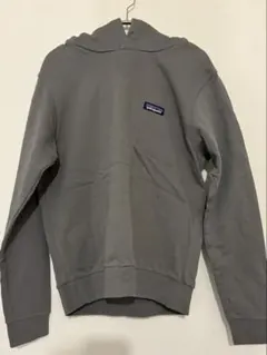 Patagonia グレー パーカー　レディースXS