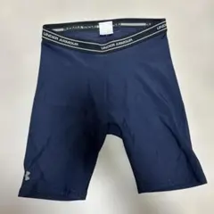 UNDER ARMOUR ネイビー ショートパンツ