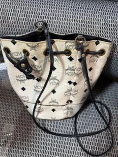 MCMショルダーバッグヴィンセント柄サークルショルダーバッグ - メルカリ