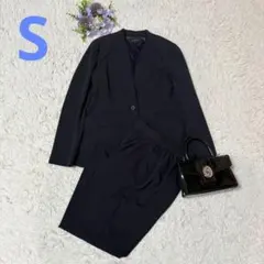ナチュラルベーシック　ノーカラー　パンツスーツ　セットアップ　Sサイズ