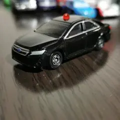 トミカ カムリ 覆面パトカー