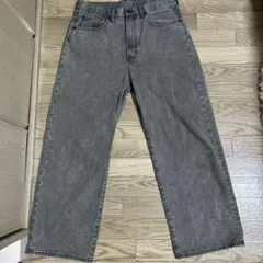 グレー ワイドレッグデニムパンツ