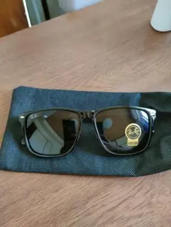 Ray-Ban サングラス ブラック フレーム グレー レンズ ケース付き