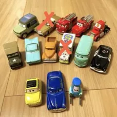 F トミカ　カーズ