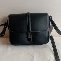 ヴィータフェリーチェ　ショルダーバッグ　黒