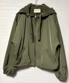【レピピアルマリオ】フード付きジャケット M 160相当 オリーブ