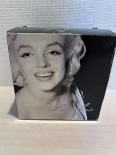 FOSSIL Marilyn Monroe 限定腕時計 シリアルナンバー入りのサムネイル