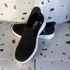 SKECHERS ブラック スリッポンスニーカー 6サイズ