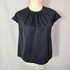 green label relaxing　黒 半袖 ギャザー　ブラウス