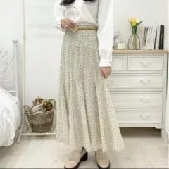 ネ*コ様 試着のみ アプレジュール 花柄マーメイドスカート【ZOZOTOWN限定のサムネイル