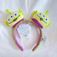 Item thumbnail for item 70838fbc-23f0-4974-89c6-2ff392516ae7