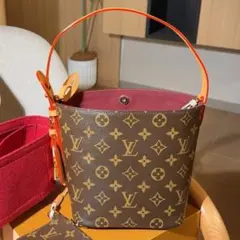 Louis Vuitton モノグラム バケットバッグのサムネイル