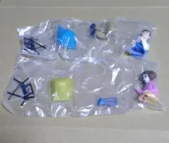 ガチャガチャ　クレヨンしんちゃんキャンプ　ひろし＆みさえ　セット