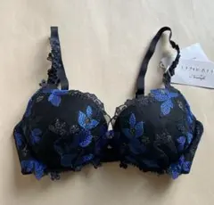 Item thumbnail for item 5ba6b78f-1c7f-4a94-8527-94921d71d91e