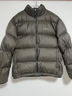 2025年最新】thisisneverthat ダウン ブラウンの人気アイテム - メルカリ