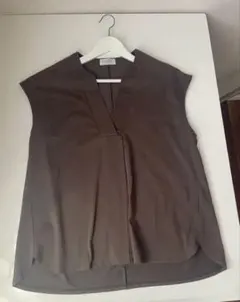 OPAQUE.CLIP カーキ ノースリーブトップス 38/Mサイズ