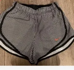 NIKE ショートパンツ　千鳥柄