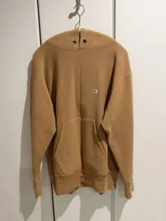 ⑥ CHAMPION（チャンピオン）REVERSE WEAVE パーカー