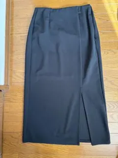 GUブラック タイトスカート スリット入り