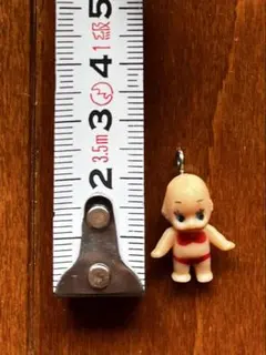 昭和レトロ　極小キューピー　赤い水着　キーホルダートップ