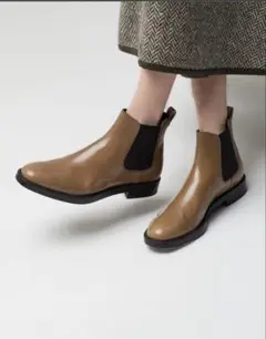 ロンハーマン✖️トッズサイドゴアブーツRonhermanTod's37ハーフ美品 人気コラボ「ロンハーマン」×「トッズ」の新作が発売！ 別注