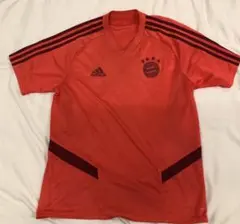 アディダス　シャツ