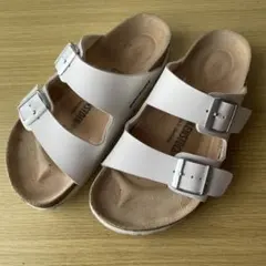 【BIRKENSTOCK】ARIZONAビルコフロー サンダル　23cmのサムネイル