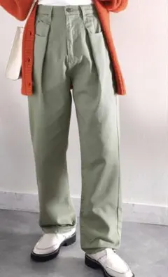 CLASSICAL ELF オリーブグリーン ストレートデニム タック入り 春色