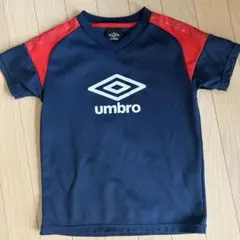 umbro ネイビー/レッド Vネックシャツ