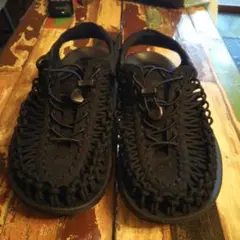 KEEN ユニーク サンダル 美品