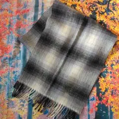 【未使用】Marelli 毛100% (カシミヤ入り）グレー系チェックマフラー