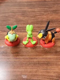 ポケモンチョコエッグ　旅立ちの3匹　3体セット