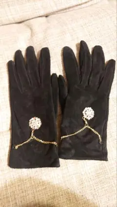 黒いスエード手袋 ビジュー付き