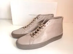 Common Projects ハイカットスニーカー グレーのサムネイル