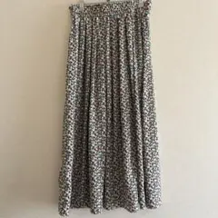 花柄フレアロングスカート