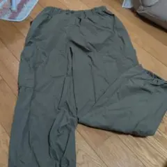 カーキ色 160サイズ ロングパンツ