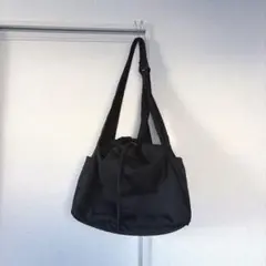 ユニクロ ソフトパフィーショルダーバッグ UNIQLO C